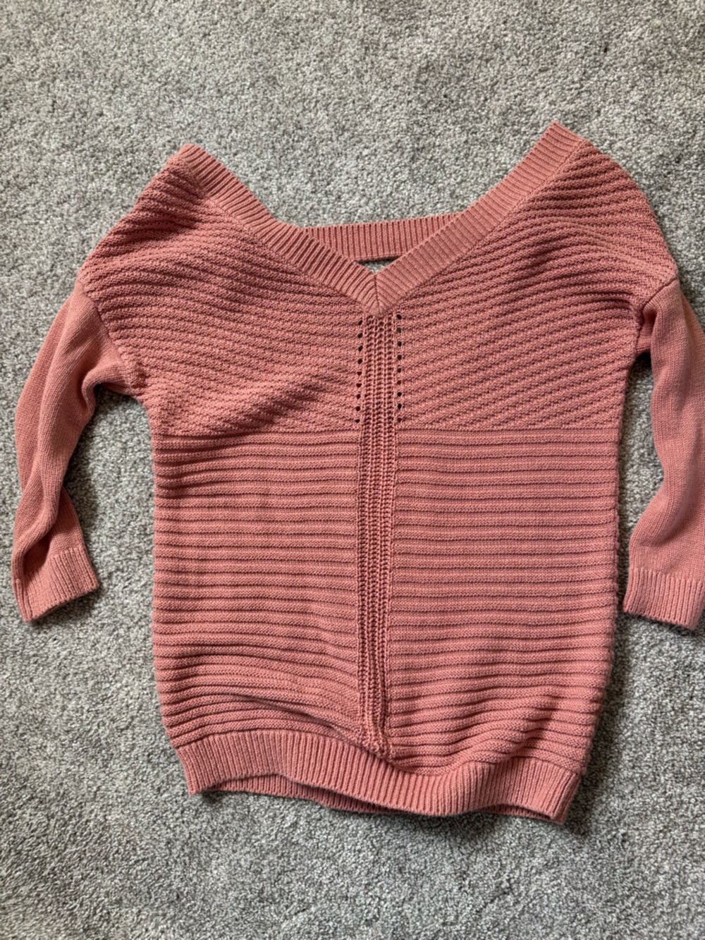 Dynamite Dusty Rose V‑Neck Textured Knit Sweater